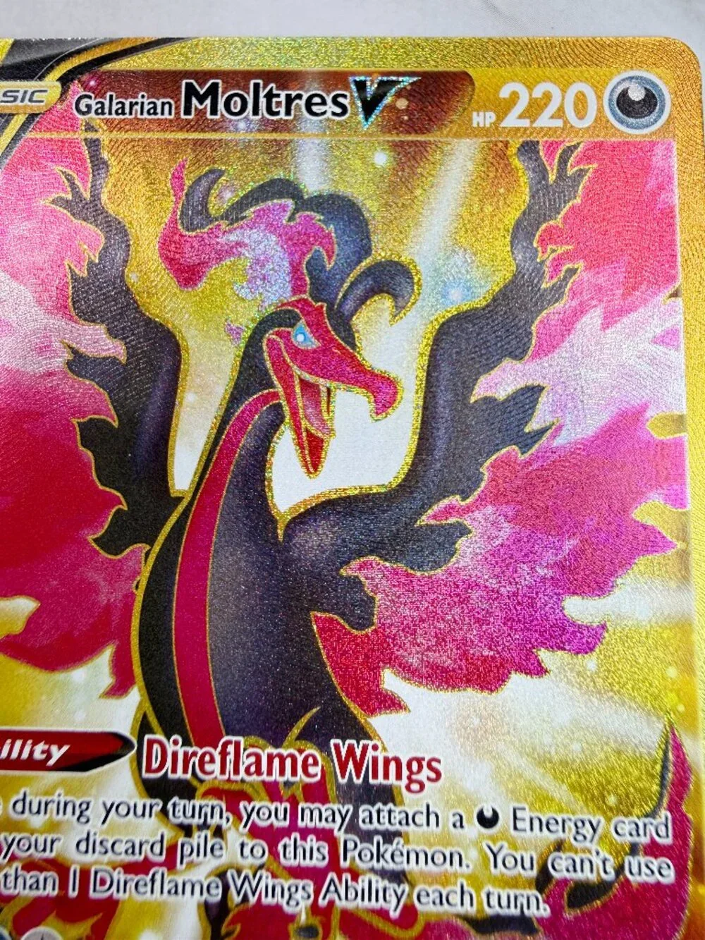 Pokemon Galarian Moltres V Brilliant Stars Excellent Condition